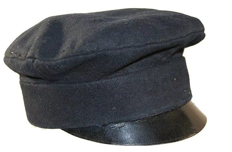 Картуз 19 век. Картуз шапка мужская 19 век. Картуз 1812. Картуз 19 века мужской. Картуз 20 век.
