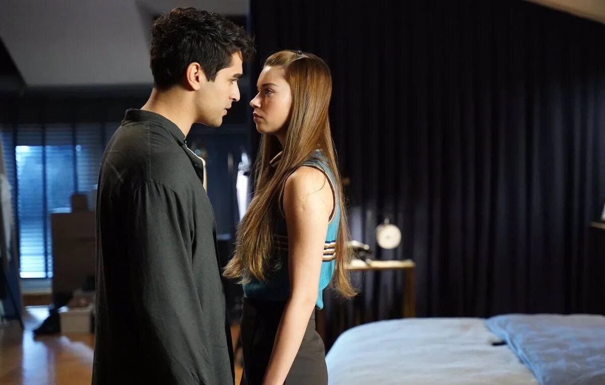 С кем встречается мерт. С кем встречается мерт. Афра сарачоглу и рамазан демир. Афра сарачоглу. Зимородок турецкий сериал на сецран.