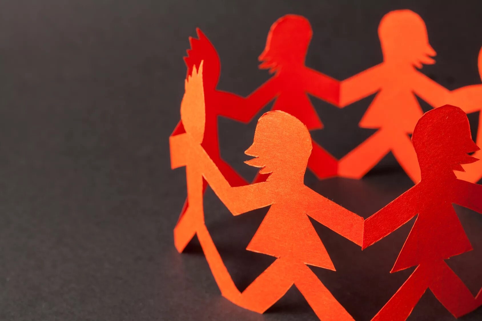 Человек паук из пластилина. Плоские фигурки из картона. Человечек из бумаги своими руками. Аппликация человек в движении. Включи как сделать человечков.