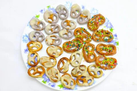 How to Make Yogurt Covered Pretzels (with Pictures) - wikiHow.