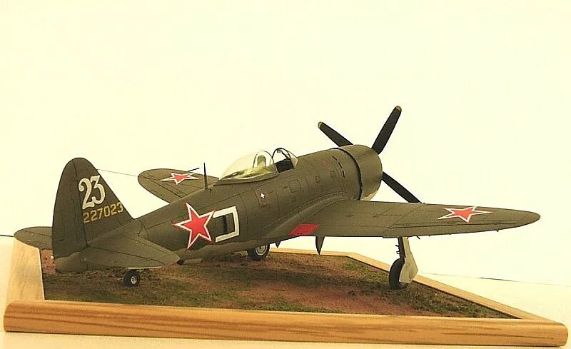 Soviet p47d. P-47m Thunderbolt СССР. P-47d Republic, Thunderbolt - Academy 12492 1/72. P47 Wireless.