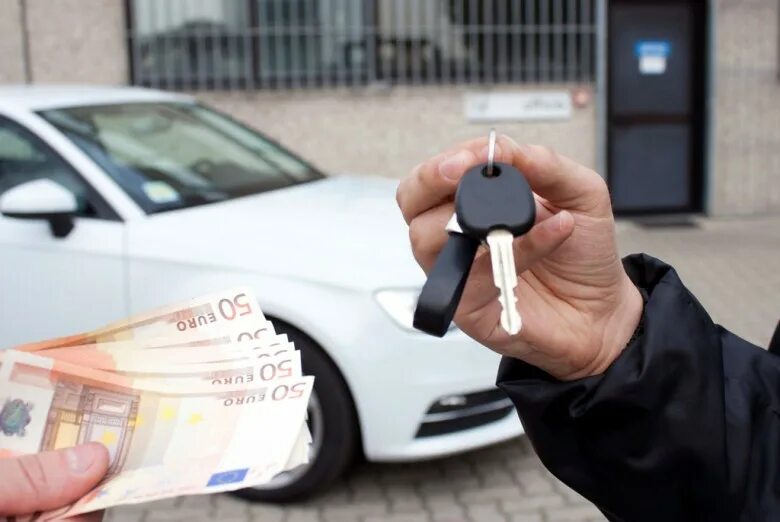 Машина в залоге у банка. Покупатель автомобиля. Добросовестный приобретатель авто. Продавец машин в автосалоне. Добросовестный приобретатель авто.