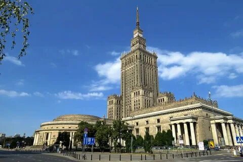 Высотка в варшаве
