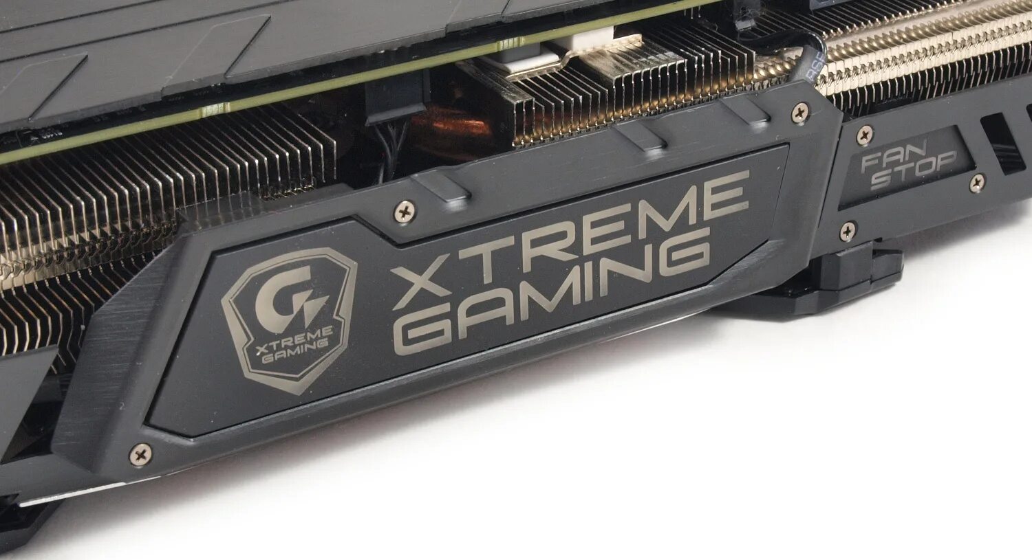 Gigabyte geforce gtx 1080 gaming. Gigabyte GEFORCE GTX 1080. Gigabyte GTX 1080 Xtreme Gaming. GTX 1080 Gigabyte питание. Gigabyte 1080 ti extreme Edition.