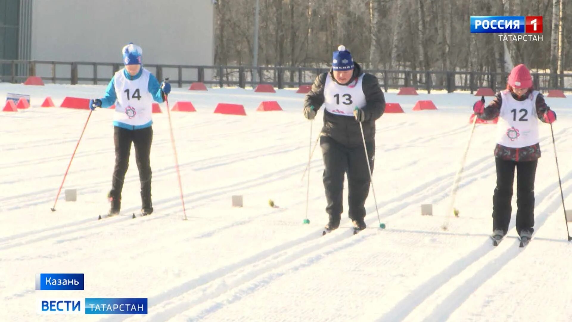 Александр терентьев и непряева. Лыжный марафон юдино. Лыжные гонки в казани 2023 2024. Лыжница. Русские лыжи.