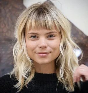 Прямая челка на круглое