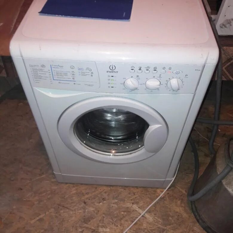 Стиральная машина indesit iwsb 4105. Ariston iwuc 4105. Сма индезит. Стиральная машинка индезит 4585. Indesit iwc 6105.