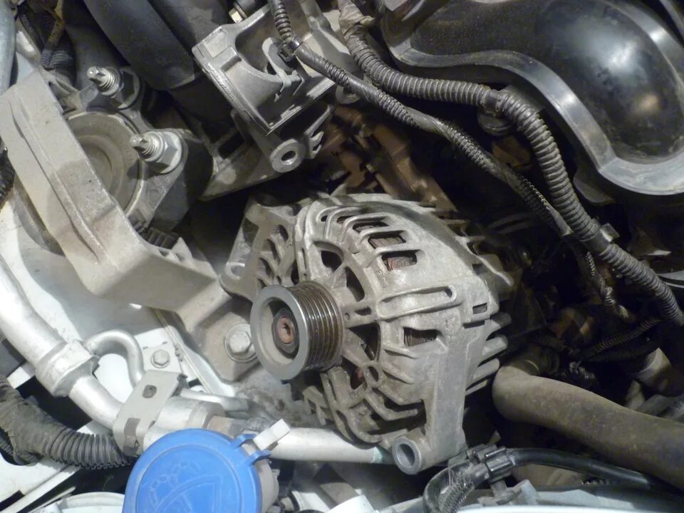 ЗАМЕНА ГЕНЕРАТОРА - Ford Focus II Hatchback, 1,6 л, 2009 года своими руками DRIV