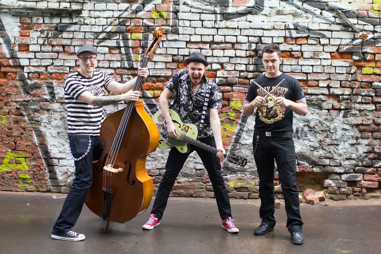 Группа м о р г. Группа м спб фото. Porto moris рок группа. Кавер группа этажи пенза. Эрэйже группа.