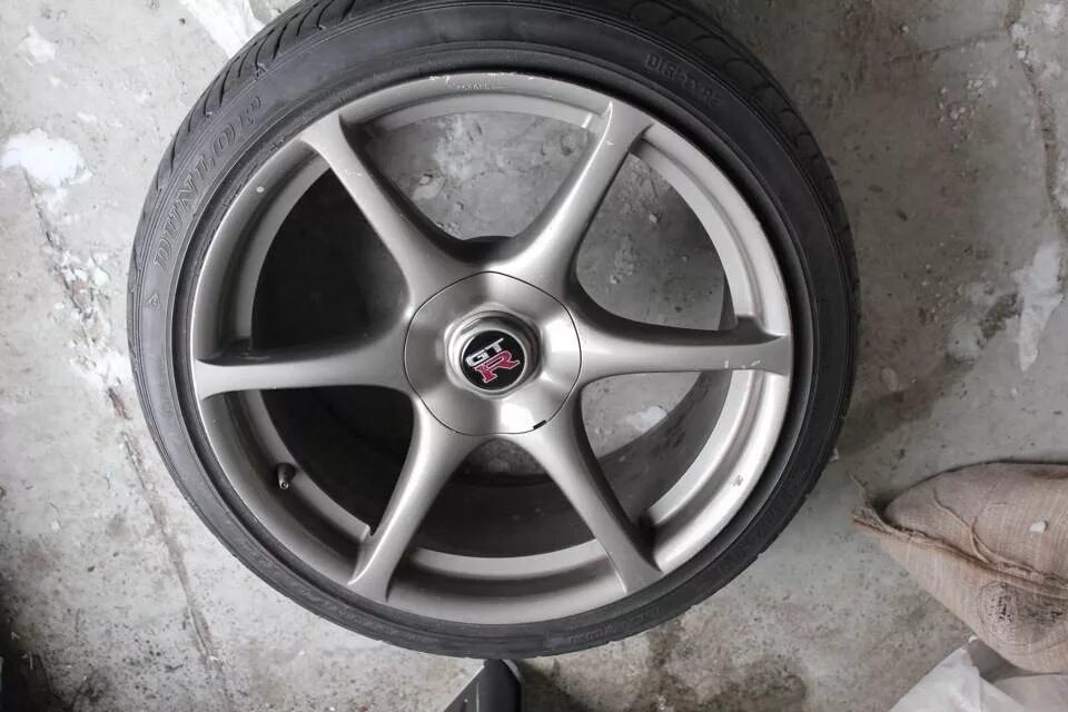 Ниссан skyline gtr34. Skyline r32 gtr. Колеса ниссан скайлайн. Диски ниссан скайлайн 33. Nissan skyline gtr r33 диски.