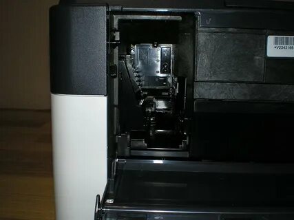 Kyocera 1040 горит внимание