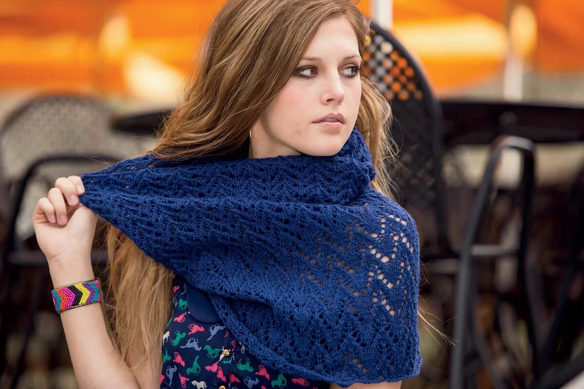 вязаные шарфы. шарфы женские вязаные. вяза ый шарф. двусторонний шарф спицами. вязаный снуд.
