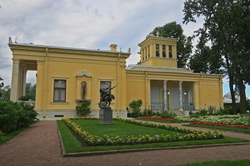 Царицын павильон в петергофе. Царицын павильон колонистский парк. Штакеншнейдер царицын павильон в петергофе. Царицын павильон в петергофе. Ольгин дворик.