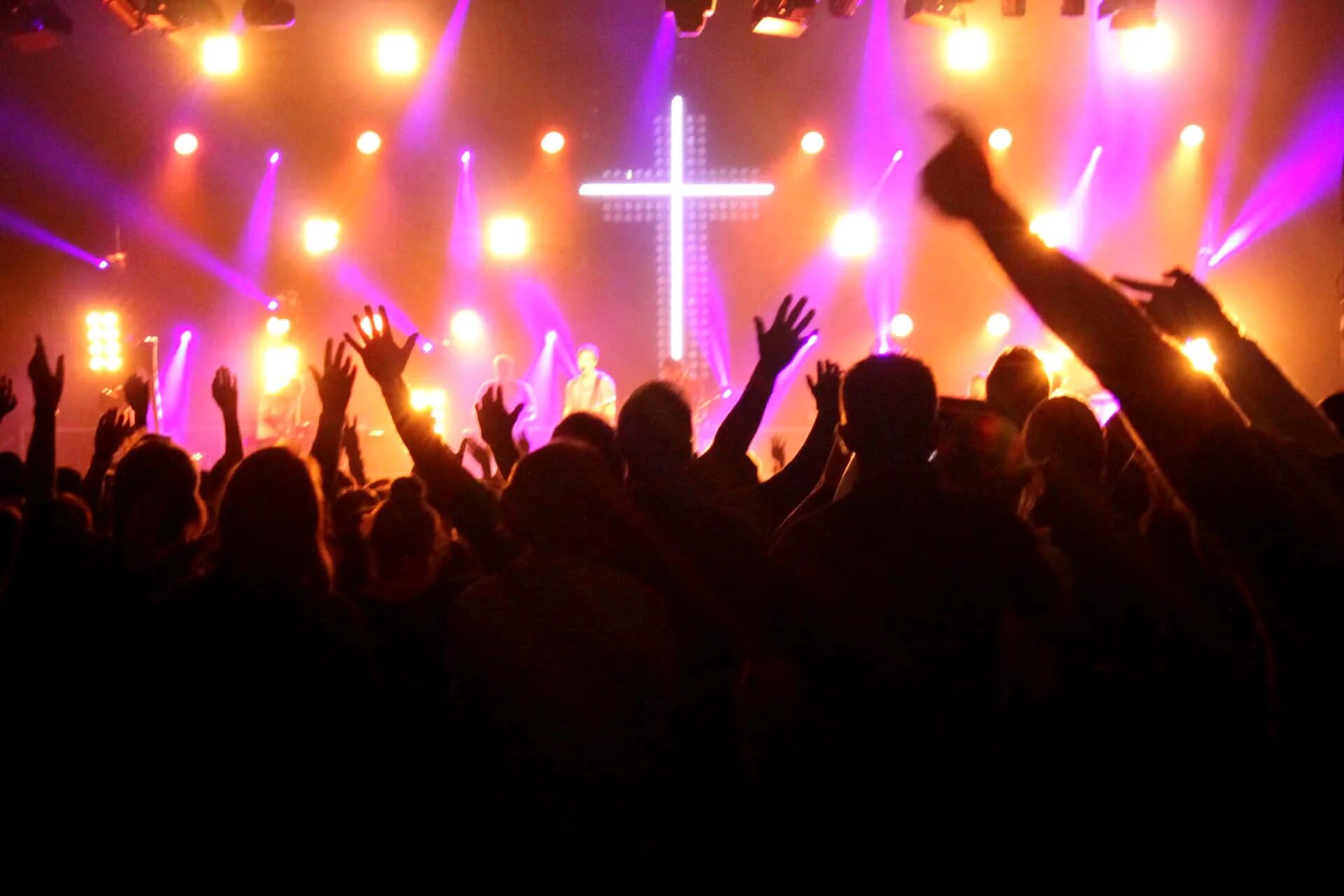 In worship band. Worship ari. Прославление. Хвала и поклонение богу. Поклонение богу фото.