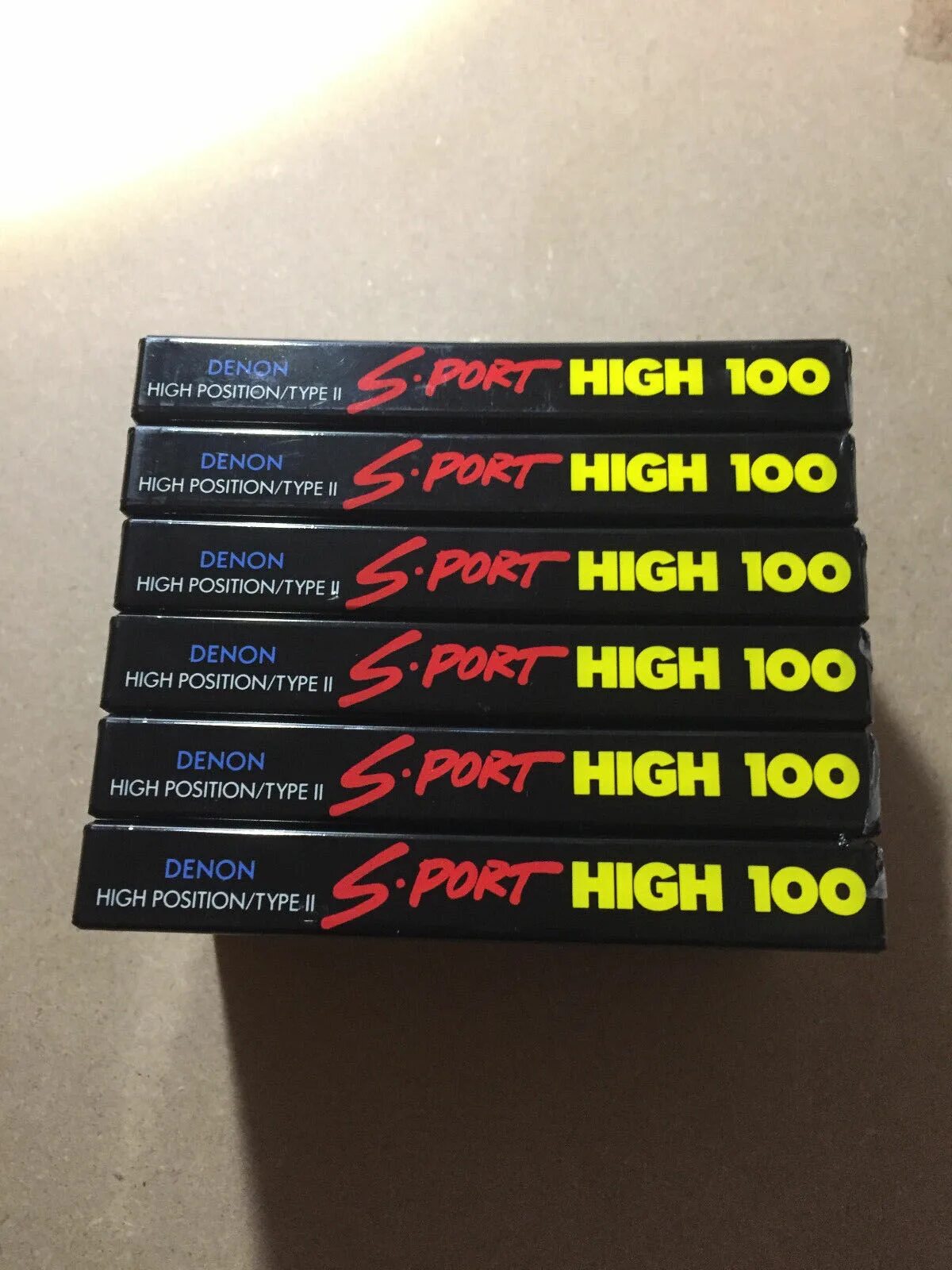 Кассета 100. Denon Sport аудиокассета. Denon s Port 100 кассеты. ФС-100 кассета. Дренажная сотая кассета.