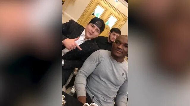 Кадыров видео сына. Сын Кадырова Усман. Кадыров и Камару Усман. Камару Усман Рамзан Кадыров. Камеру Усман.