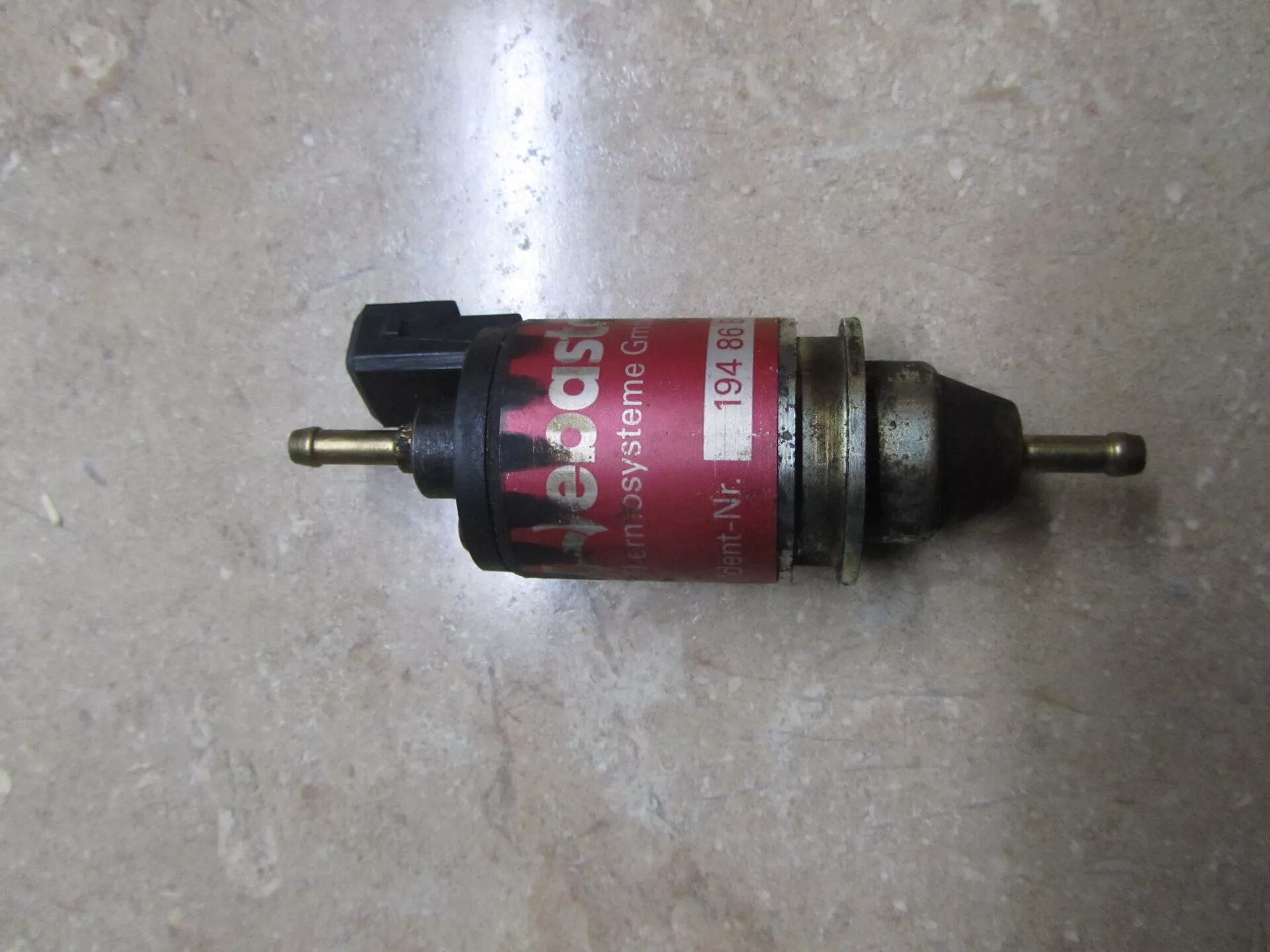 Не работает насос вебасто. Бензонасос для webasto 12 вольт. Не работает насос вебасто. Питание насоса вебасто. Редукционный насос для вебасто.