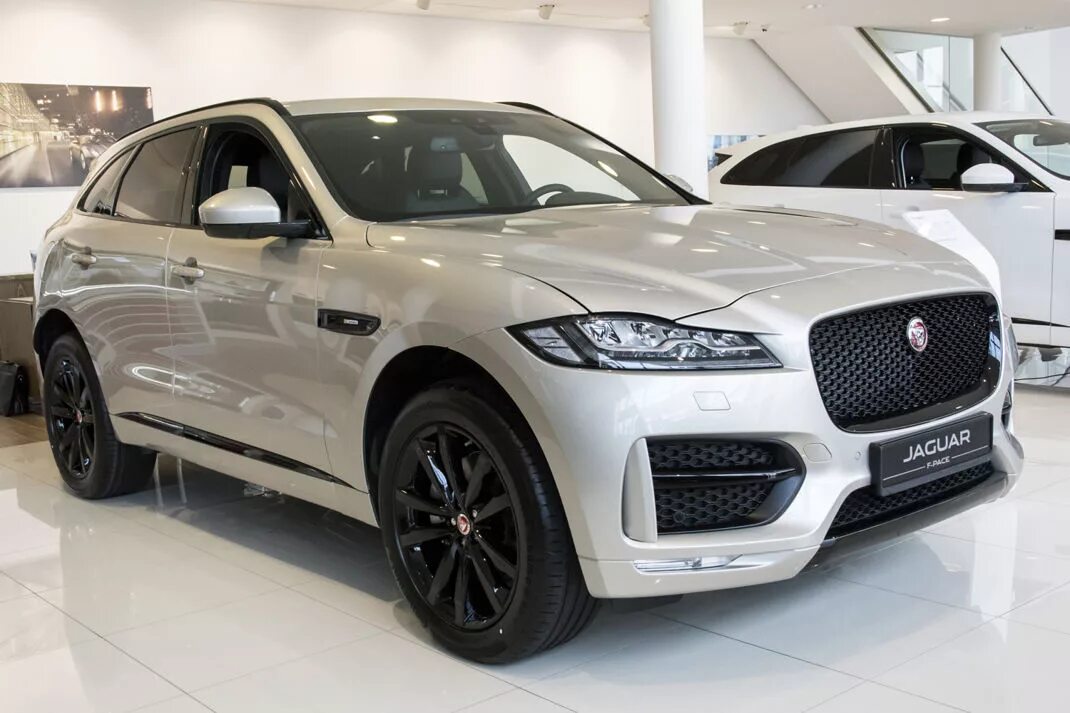 Бампер f pace. Jaguar f-pace 2016 задний бампер. накладка на бампер ягуар f-pace. jaguar f-pace бампер спорт. бампер задний на f-pace.