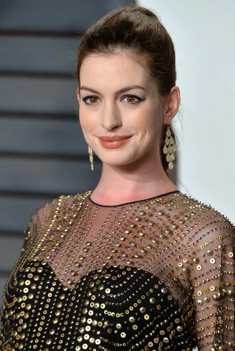 Обновила образ. Образ пальто и сумка на пояс. Образы с объемным ободком. Образ пальто и сумка на пояс. Обновила образ.