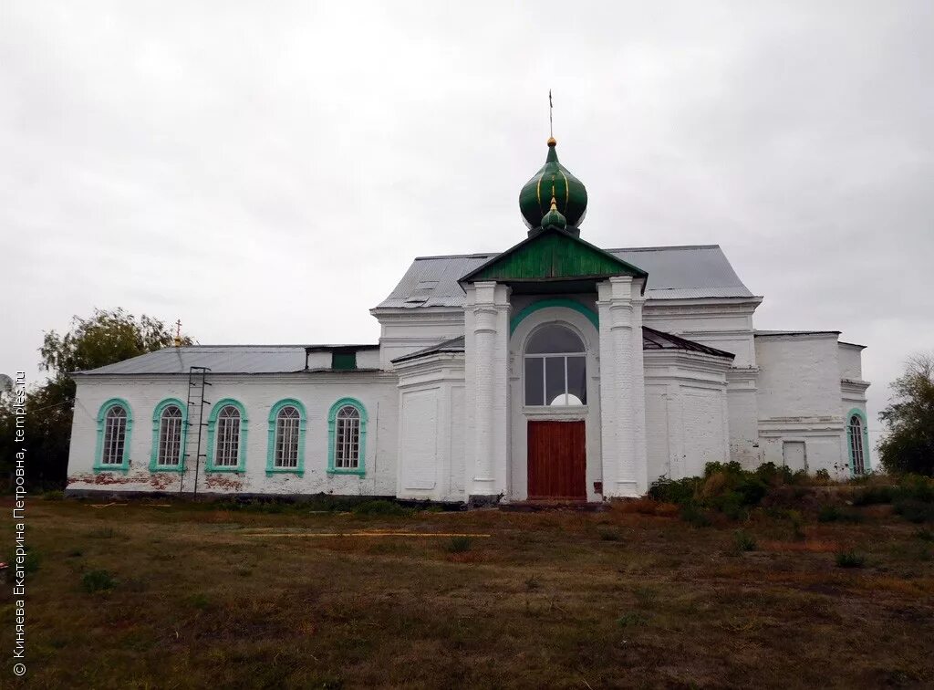 Погода на неделю в елховке самарской. Храм в Елховке Самарской области. Самарская обл Елховка храм Покрова Богородицы. Елховский район Самарской области с.Елховка. Введенский храм Елховка.