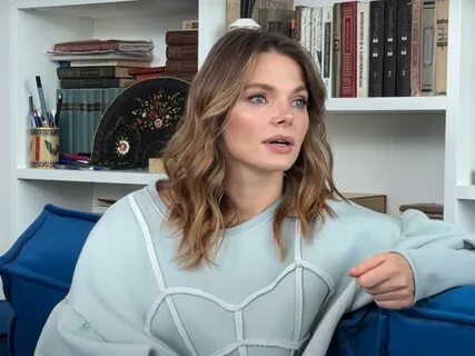 Ofisda rus kotibasi bilan jinsiy aloqa