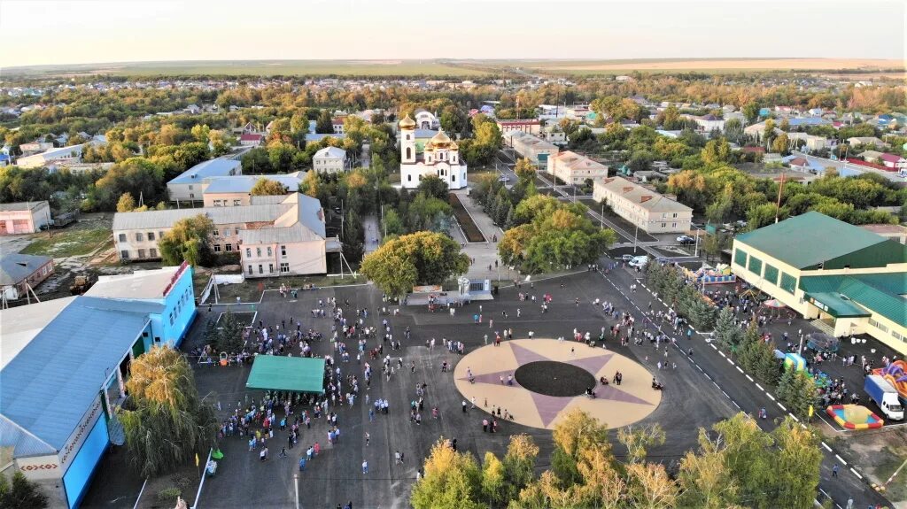 Сайт ивантеевка саратовская область. Село ивантеевка саратовская область. Село ивантеевка саратовская область. Гимназия ивантеевка саратовская. Ивантеевка саратовская область.