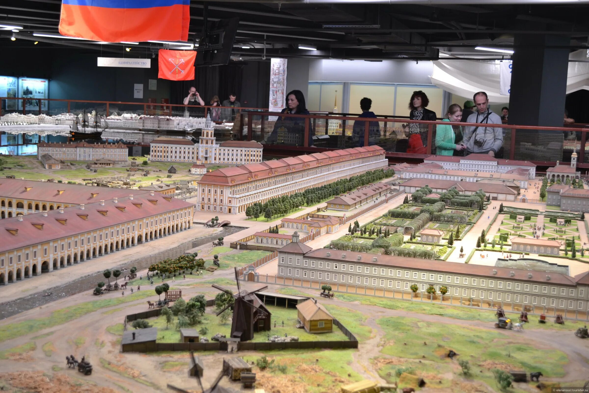 Где находится макет санкт петербурга. Музей петровская акватория москва. трц адмирал спб петровская акватория. музей макет петровская акватория дворец меньшикова. петровская акватория парковка.