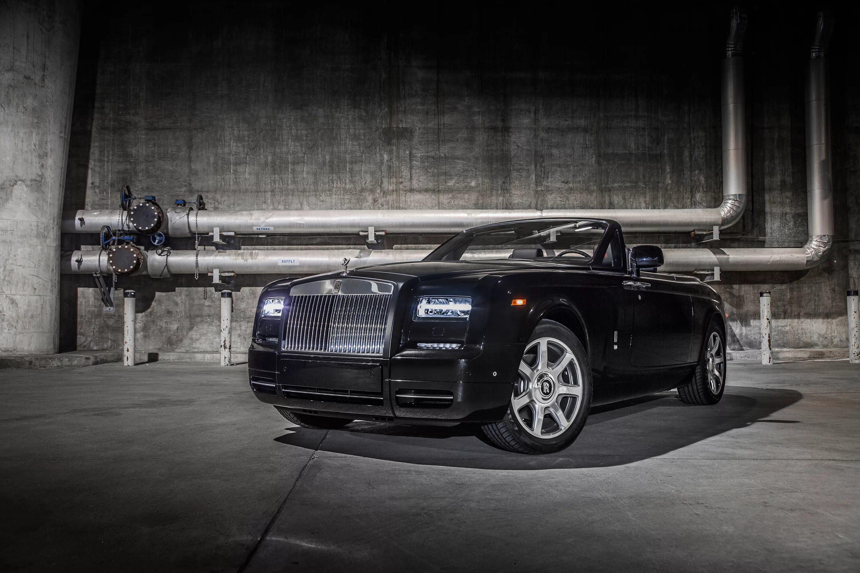 Rolls Royce Drophead 2015. Роллс Ройс Фантом 2000. Роллс Ройс купе 2015. Роллс Ройс Фантом 2015.