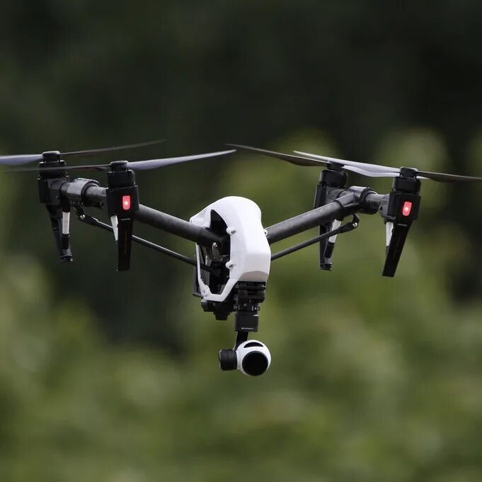 Можно ли использовать квадрокоптер с камерой. Квадрокоптер dji inspire 1 v2.0. бпла dji. дрон перехватчик. lsrc k20 дрон.