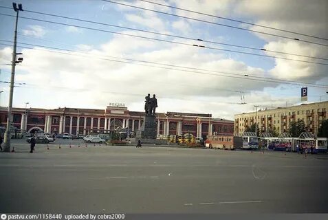 Площадь 2000