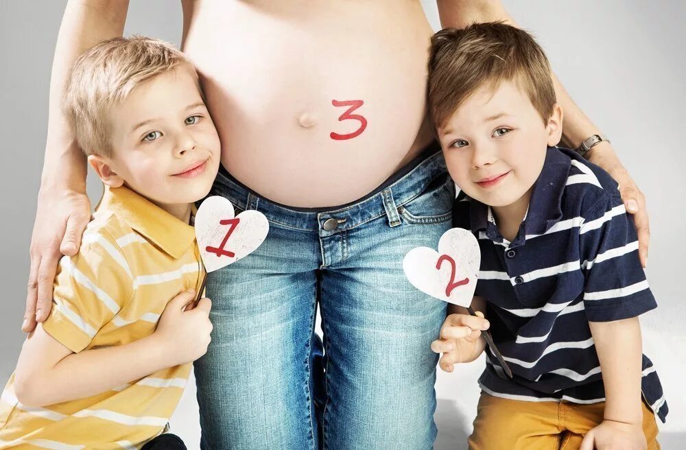 Беременность вторым мальчиком. Фотосессия беременных со старшим ребенком. Фотосессия беременной с семьей. Фотосессия беременной с тремя детьми.