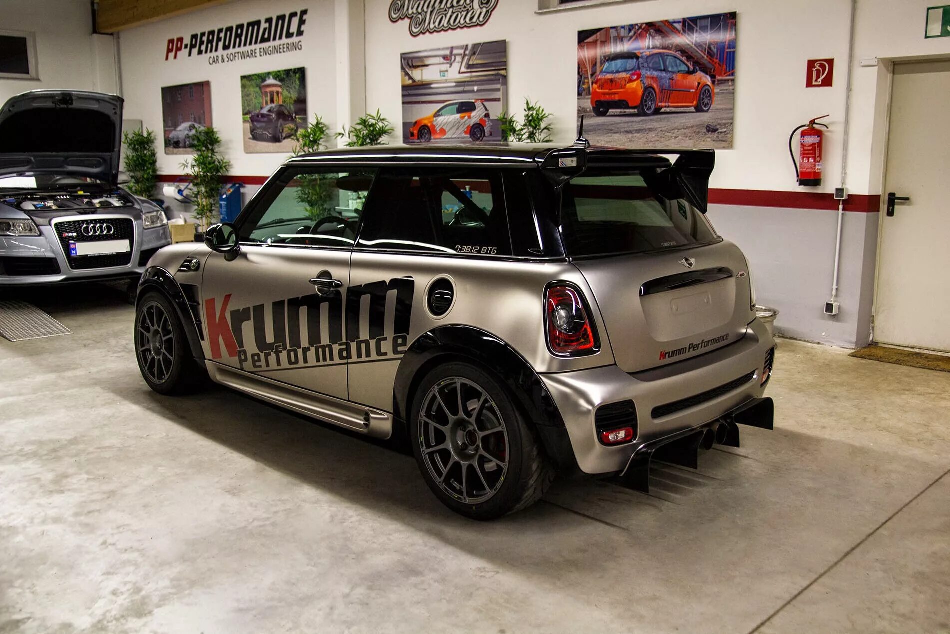 Mini Cooper JCW Tuning. Mini Cooper s r53. Купер Джон Купер Воркс обвес. Мини Джон Купер Воркс. Tune mini