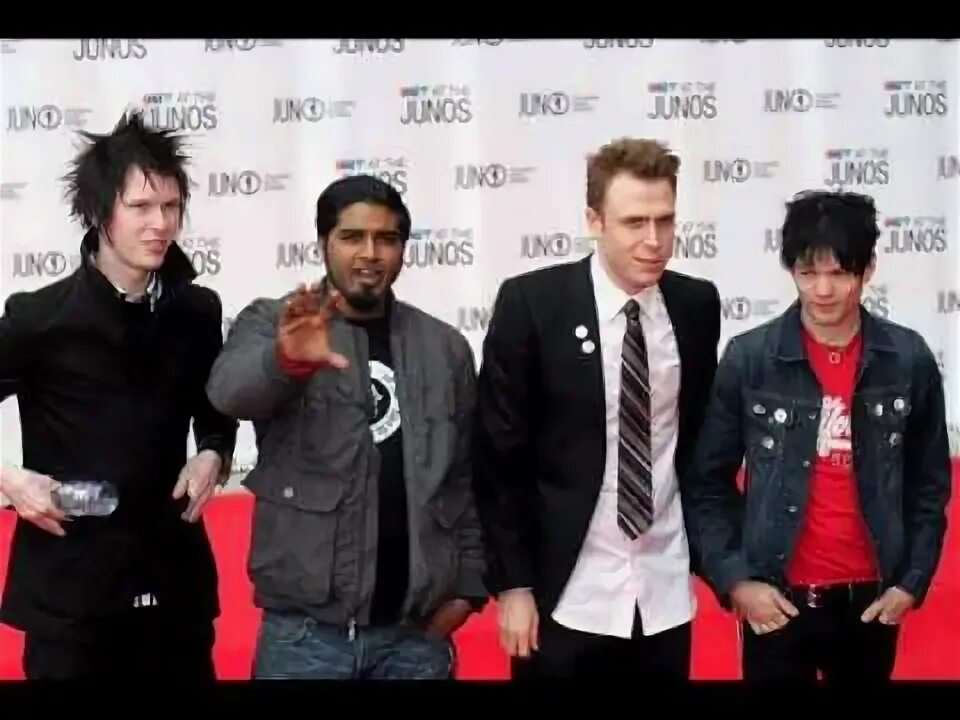 Sum 41 over my. Sum 41. sum 41 chuck. группа sum 41. sum 41 2003.