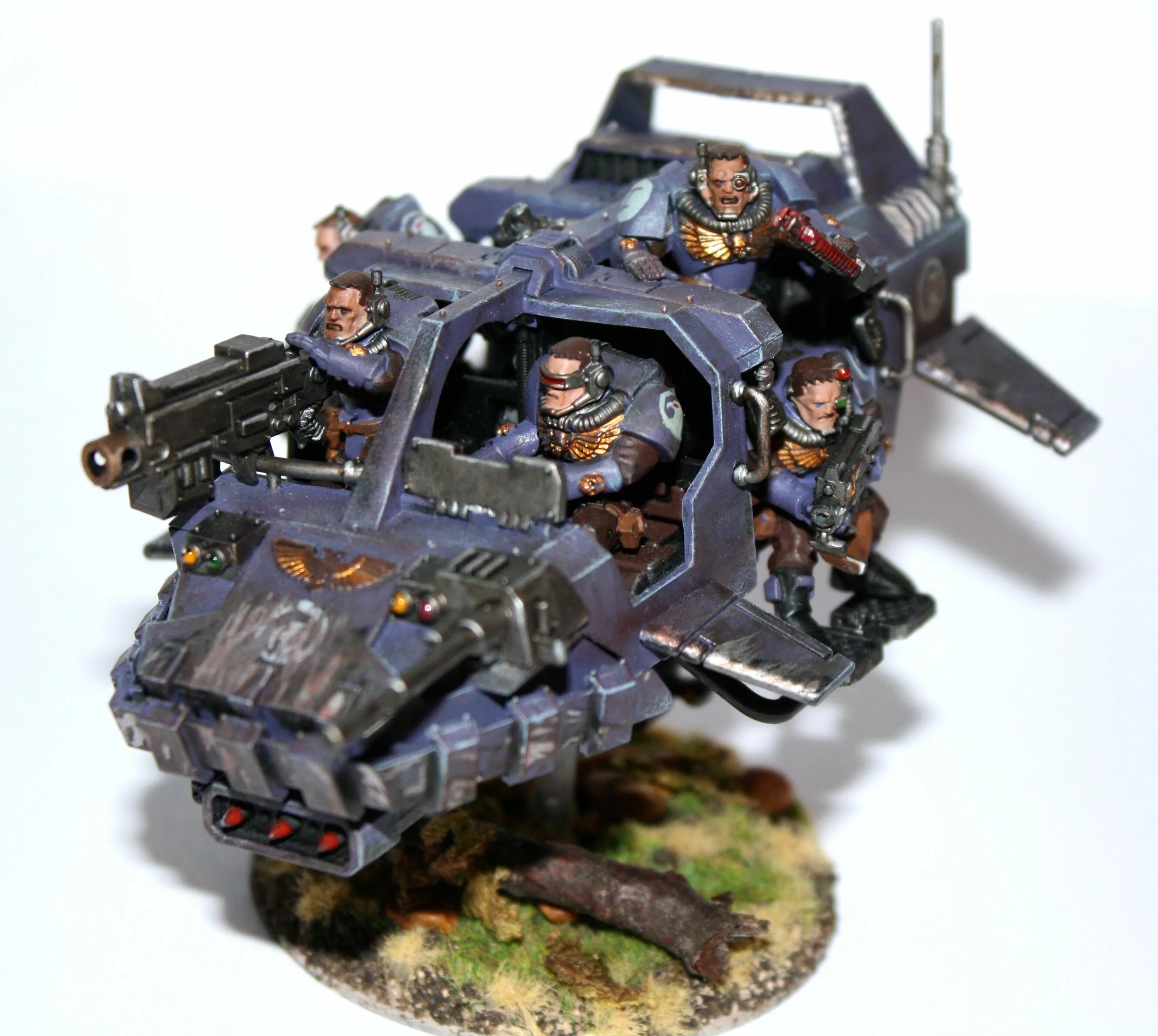 Краулер вархаммер 40000. Вархаммер 40000 миниатюры хаос. Десантный корабль вархаммер. Черный легион warhammer 40000 миниатюры. Террейн вархаммер 40к.