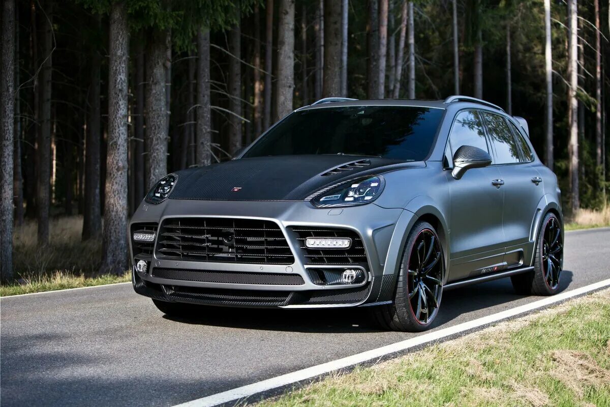 Порш каен турбо. Порше Кайен. Porsche Cayenne Mansory 2020. Порше Кайен 958 турбо. Porsche Cayenne 958 Mansory.