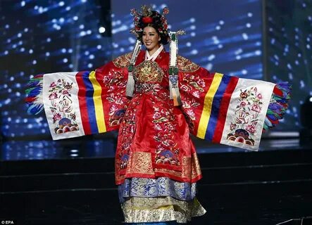 Наряды стран