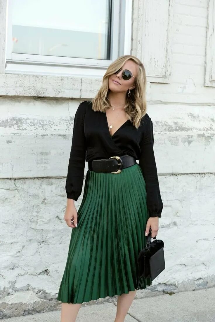 Юбка плиссе какого цвета. Zara юбка плиссе зеленая. юбка плиссе zara черная. зелёная плиссированная юбка миди zara. юбка плиссе 2025 зеленая.