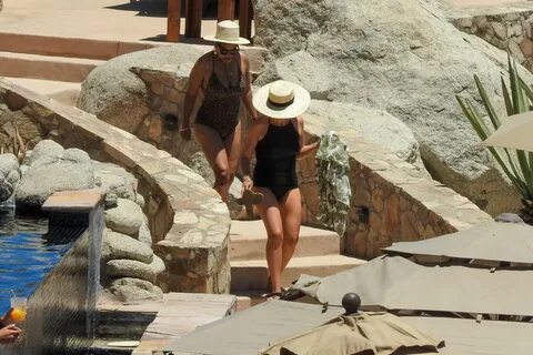 Sarah Michelle Gellar in a Swimsuit - Cabo San Lucas 04/22/2021.