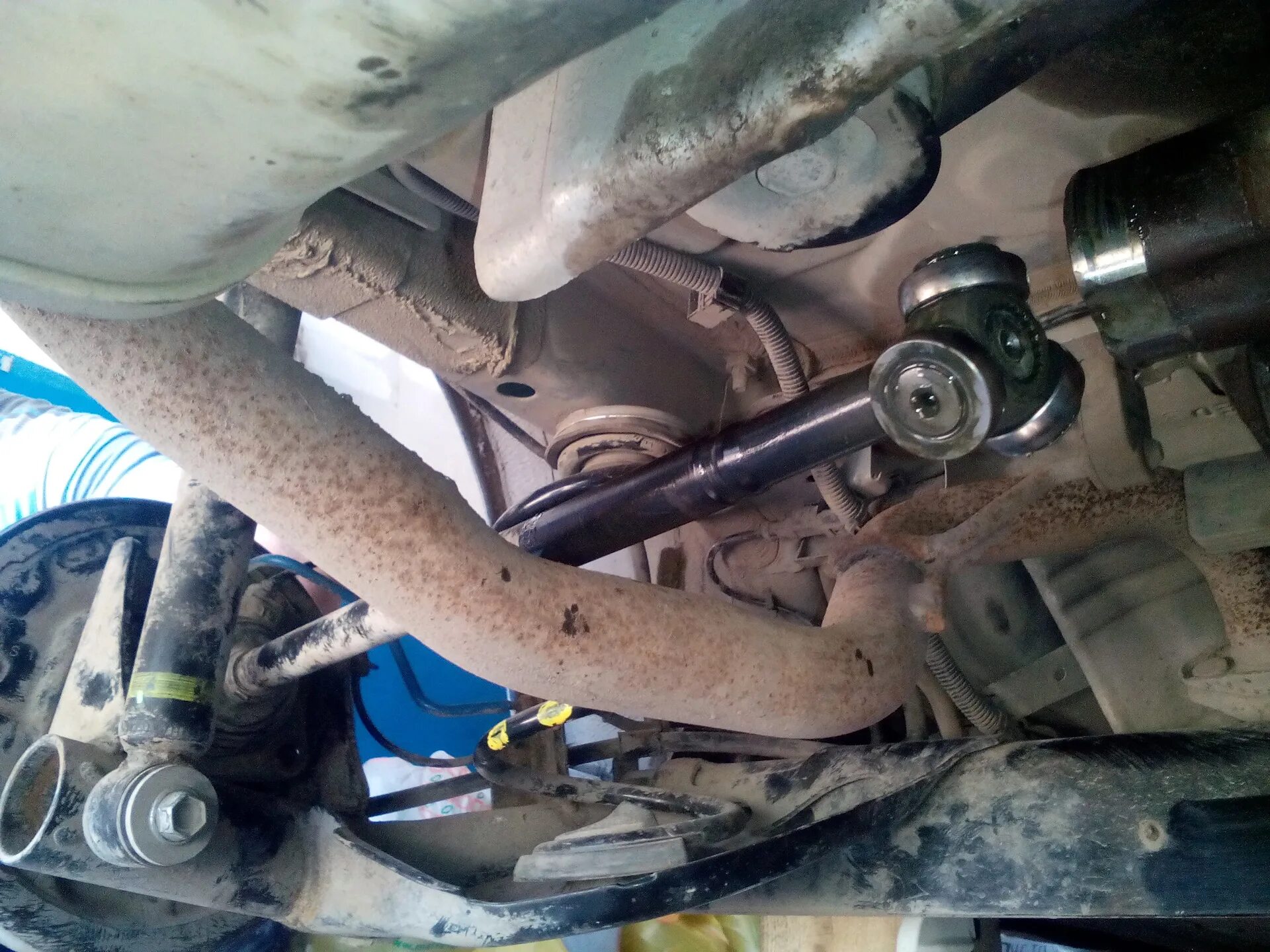 редуктор ix35 задний сливная. ниссан 4wd задний мост. сальник редуктора заднего хонда степвагон. масло в раздатку и редуктор ix35. акпп чайзер 4 wd.