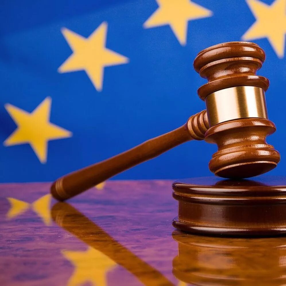 иностранный арбитраж. конституционный суд германии карлсруэ. судья в германии. верховный суд германии здание. судебные органы германии.