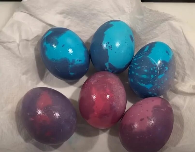 Красим яйца. Покрасить яйца кандурином. Перламутровые яйца. Покрасить яйца к Пасхе мраморные.
