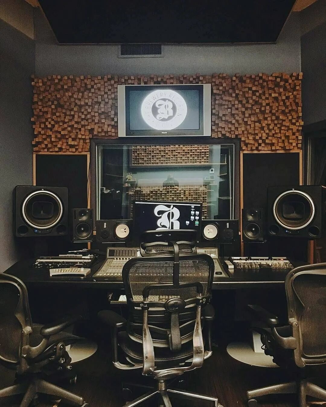 Студия room