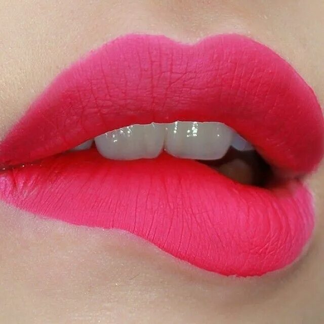 I love lips. Розовые губы. Ярко розовые губы. Розовая неоновая помада. Яркие губы.