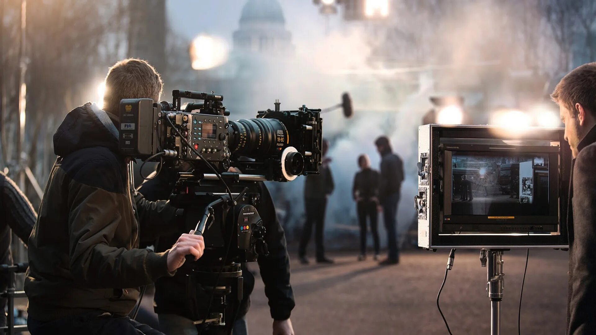 Афера по-американски american hustle 2013. Цифровой кинематограф. Фокус 2015 уилл смит. Рассел кроу и марион котийяр. Джонни депп превосходство.