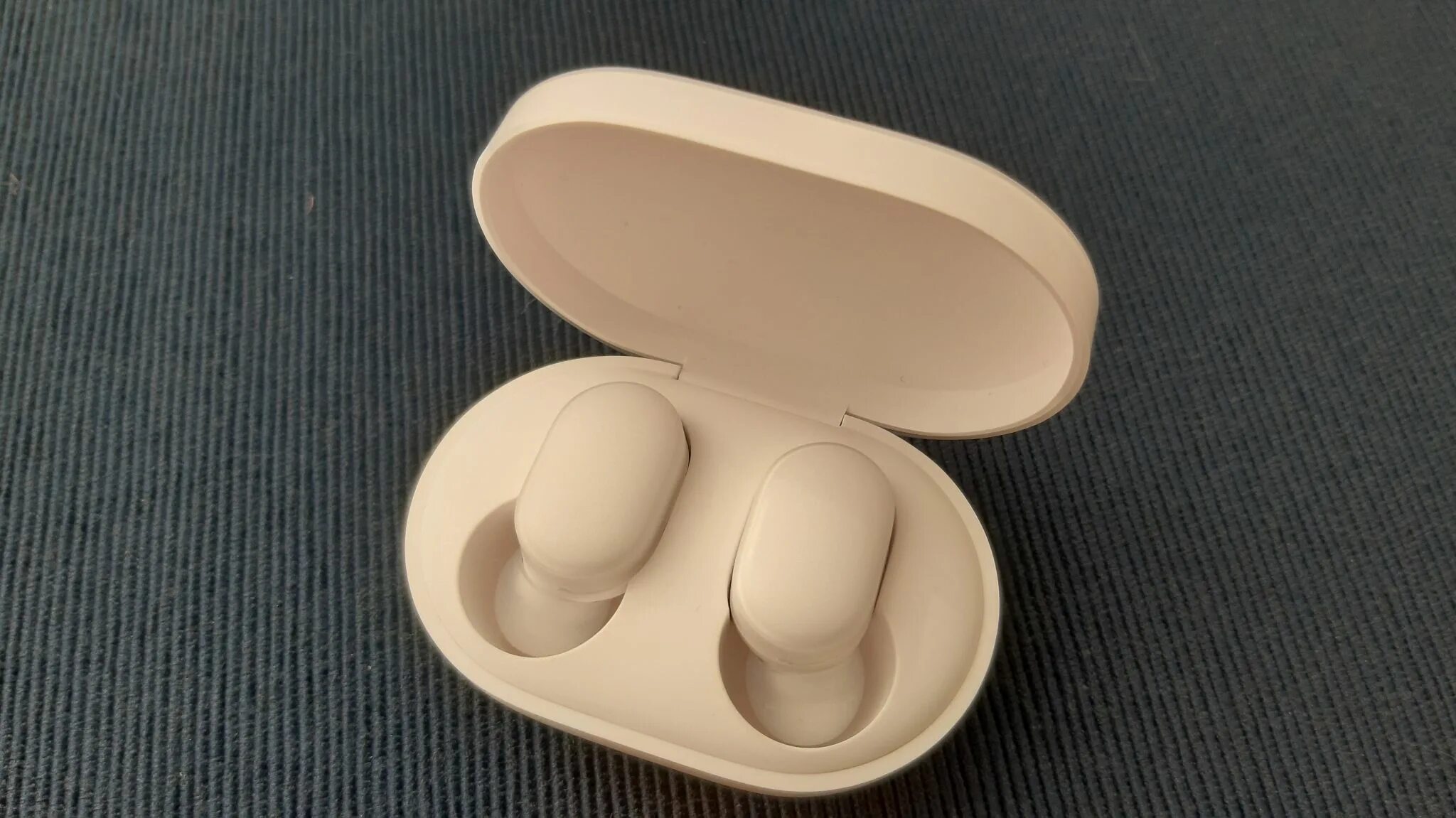 Mi true wireless basic 2s. Чехол на наушники mi true wireless earbuds basic 2. mi true wireless earbuds basic чехол. xiaomi mi true wireless earbuds basic 2s чехол. чехол на наушникиxiaomi mi true wireless earbuds basic 2.