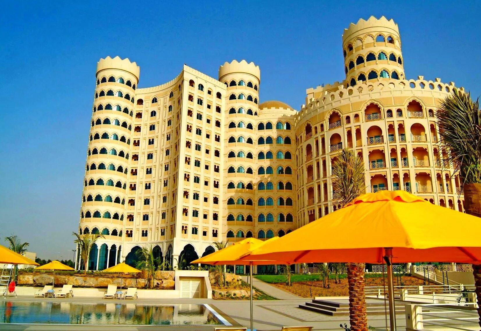 Аль хамра 4. Al Hamra Village ОАЭ. ОАЭ,рас-Эль-Хайма,al Hamra Residence. Отель al Hamra Residence 4 рас-Эль-Хайма. Al Hamra Residence 5 рас-Эль-Хайма.