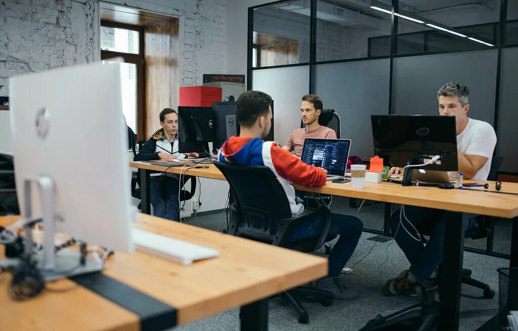 Студия звукозаписи москва. Студия лучший. Офис веб студии. Дизайн офиса веб студии. Портфолио дизайнера интерьера.