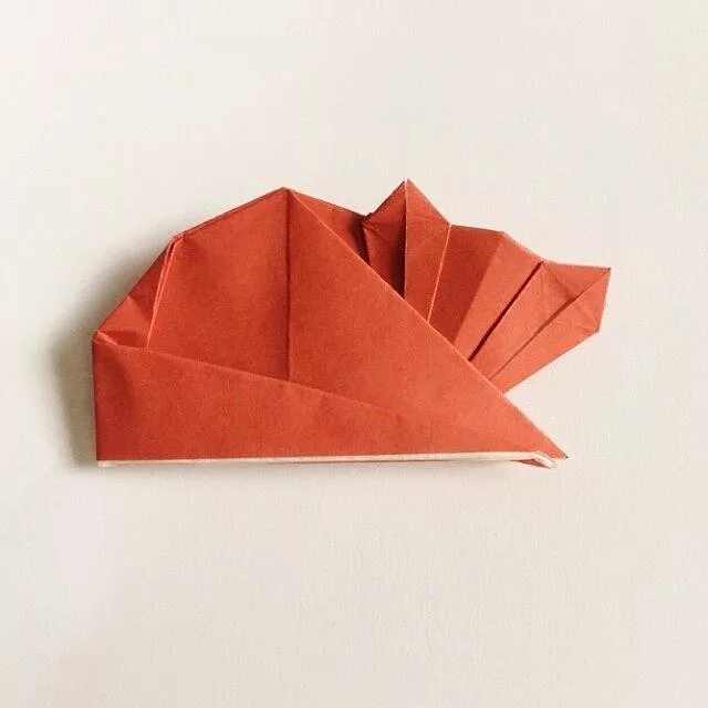 Fold one's. Японское искусство оригами. Бумажное оригами японцев. Оригами для офиса. Оригами Япония шедевры.