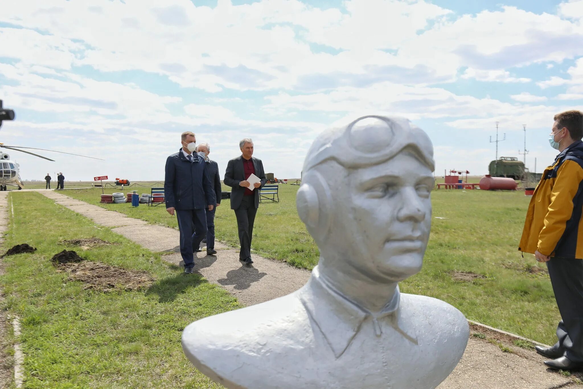 Гагарин дубки. Гагарин дубки