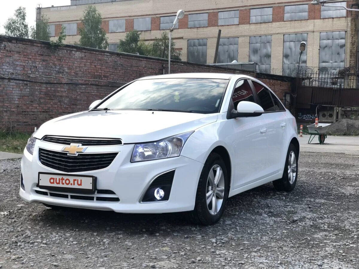 белый шевроле. 6 мт белая. Chevrolet cruze белый седан. Chevrolet cruze 2011 белый. шевроле белая 585.